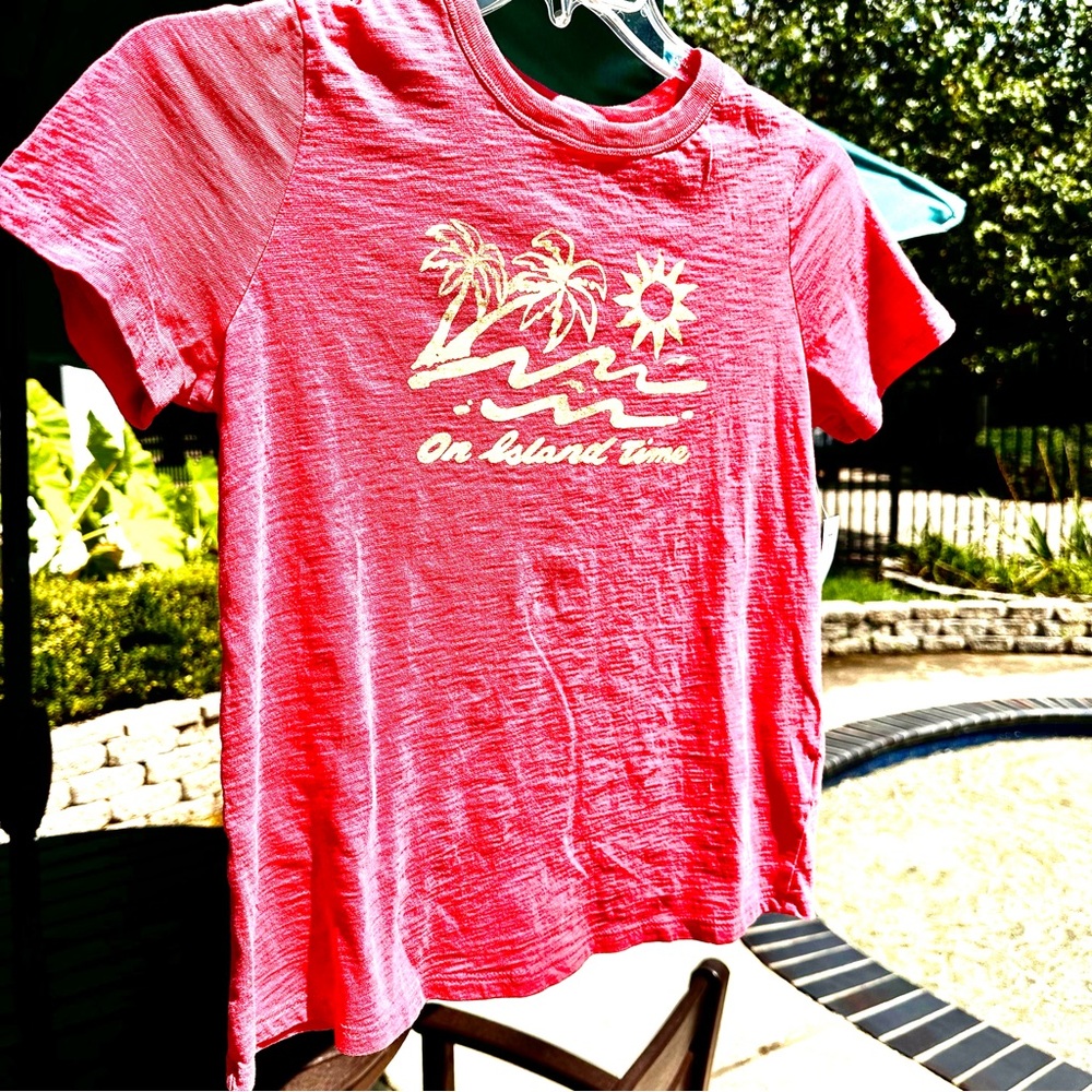 NWT Old Navy T-Shirt with logo XS